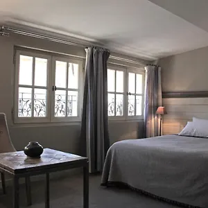 De L'amphithéâtre Hotel