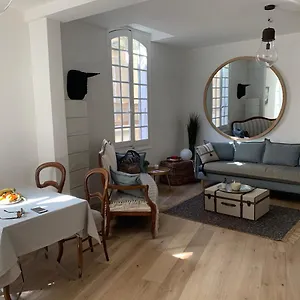 Cosy Centre Historique Apartment